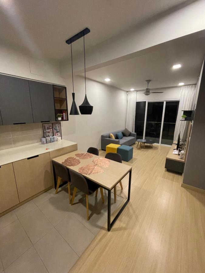 ג'נטינג היילנדס Cuti Genting 2 Bedroom 7 Pax Free Wifi Luxury Windmill Mountain View Genting Highland מראה חיצוני תמונה